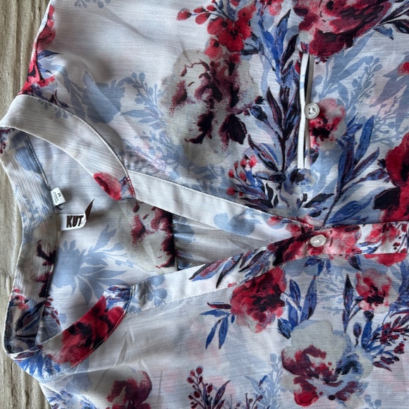 Kut from the Kloth button down blouse - Picture 3 of 4